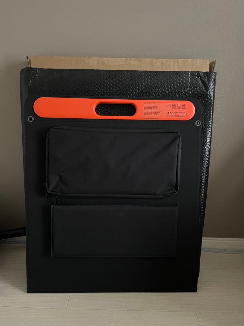 Jackery SolarSaga 100 折りたたみ式