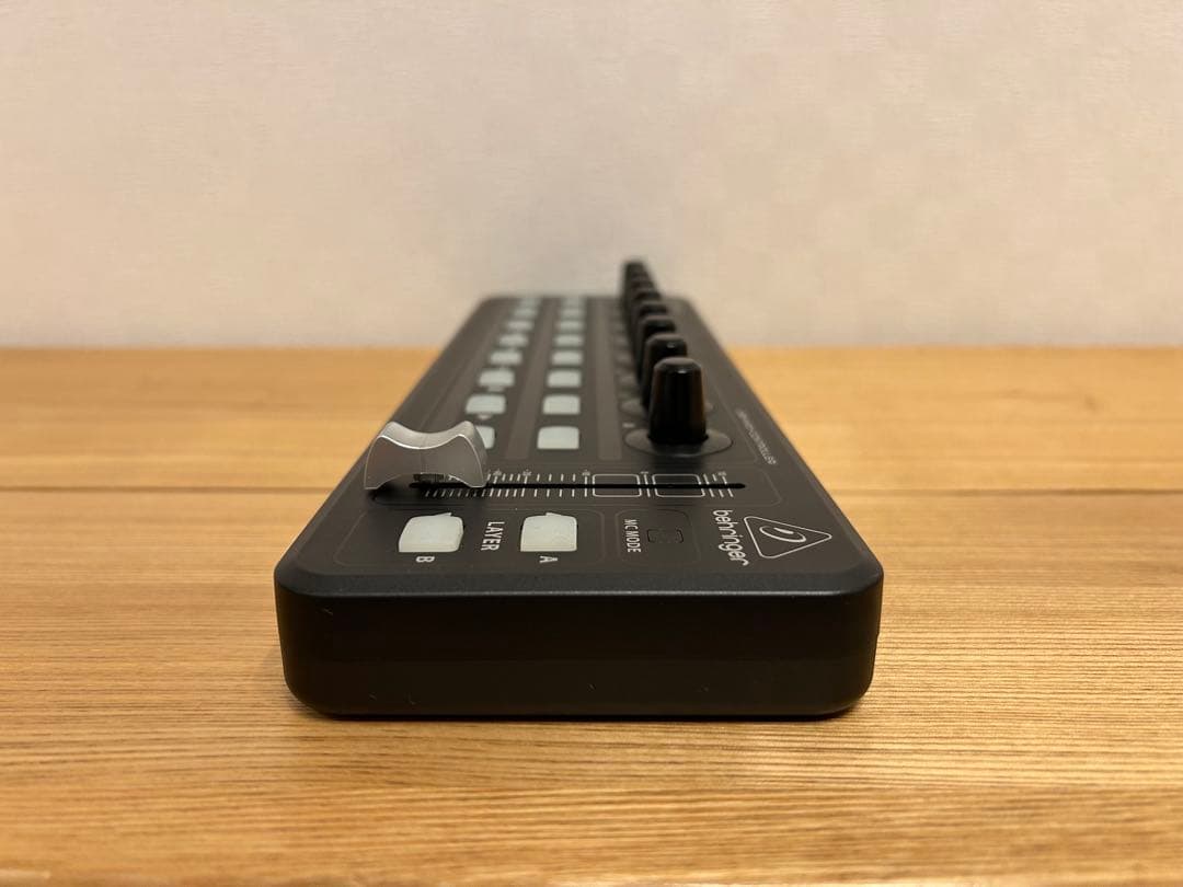 Behringer X TOUCH MINI MIDIコントローラー