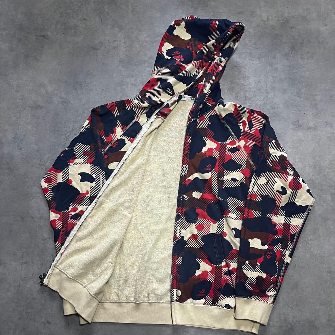 美品 アベイシングエイプ パーカー ラブジェネチェックカモ 迷彩