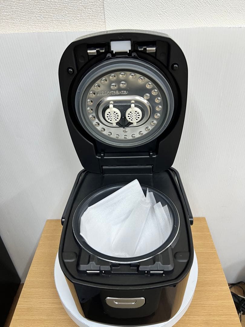 IRIS OHYAMA炊飯器 圧力IH RC-PD30-B 3合 2021年製