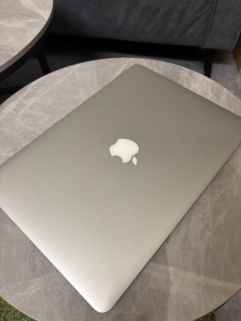 MacBook air 13インチ Early2014