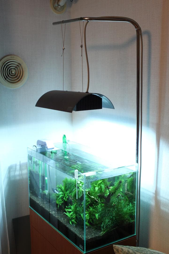 【千葉市で直接引渡】Cube a Stump 60cm水槽台＆ライトスタンド