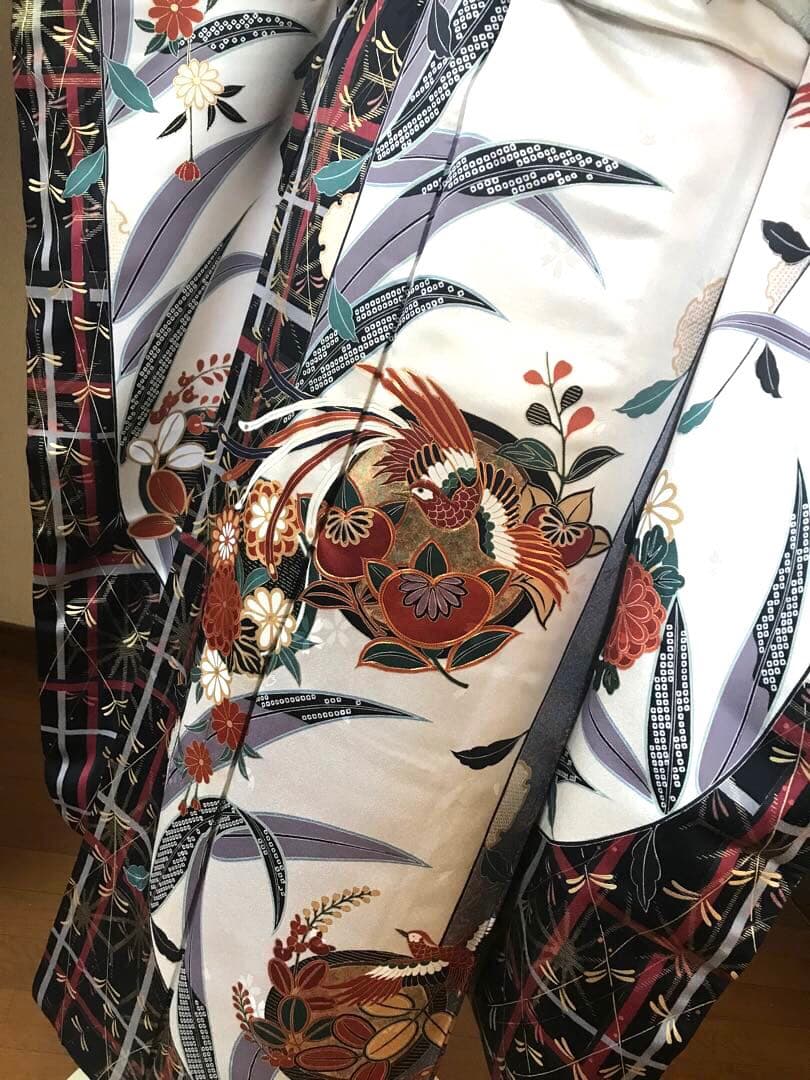 振袖フルセット　正絹　9点 白　伝統祝い花　尾長鶏　シックカッコイイ‼️振袖セット
