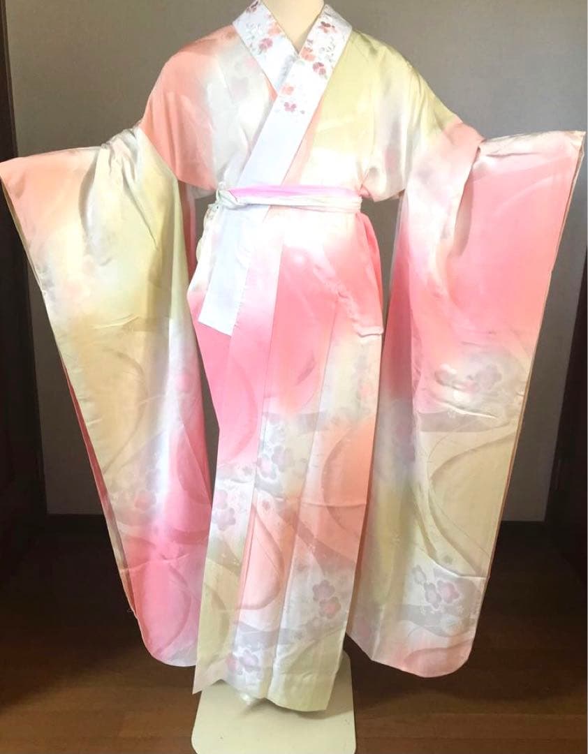 振袖フルセット　正絹　9点 白　伝統祝い花　尾長鶏　シックカッコイイ‼️振袖セット