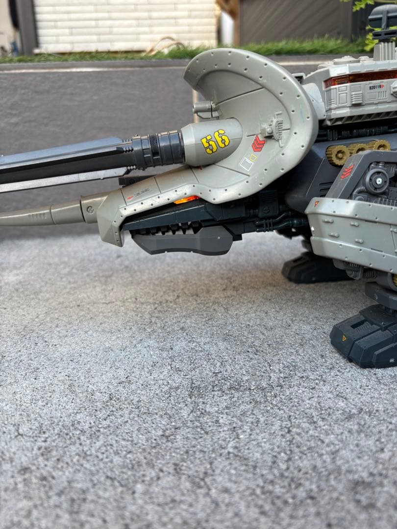 ア*ル様 旧ゾイド マッドサンダー ZOIDS 現状品です。