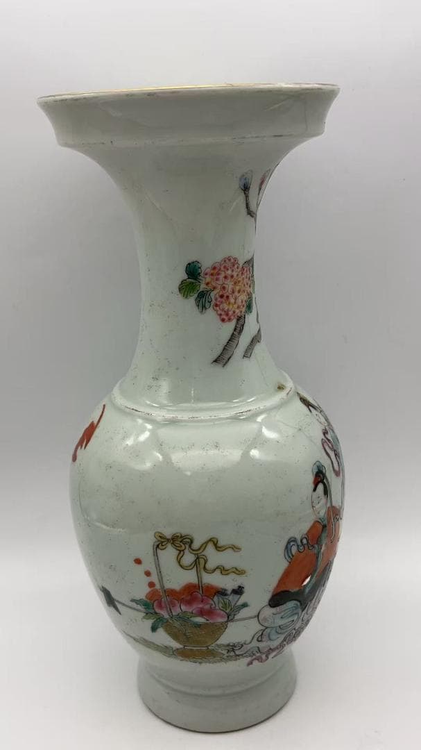 清嘉慶時代 【大清嘉慶年製】在銘 粉彩人物物語文盤口瓶 景徳鎮　花瓶 (Y-5)