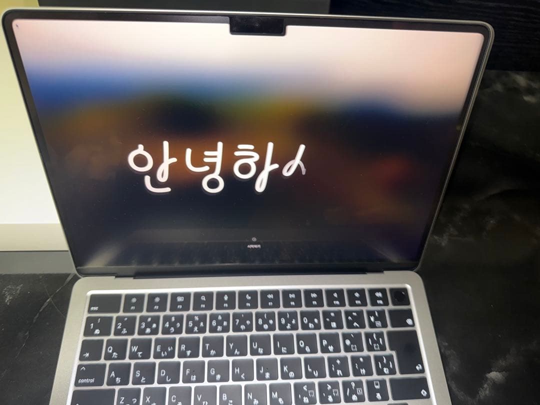 Apple MacBook Air (M2, 13インチ) 本体