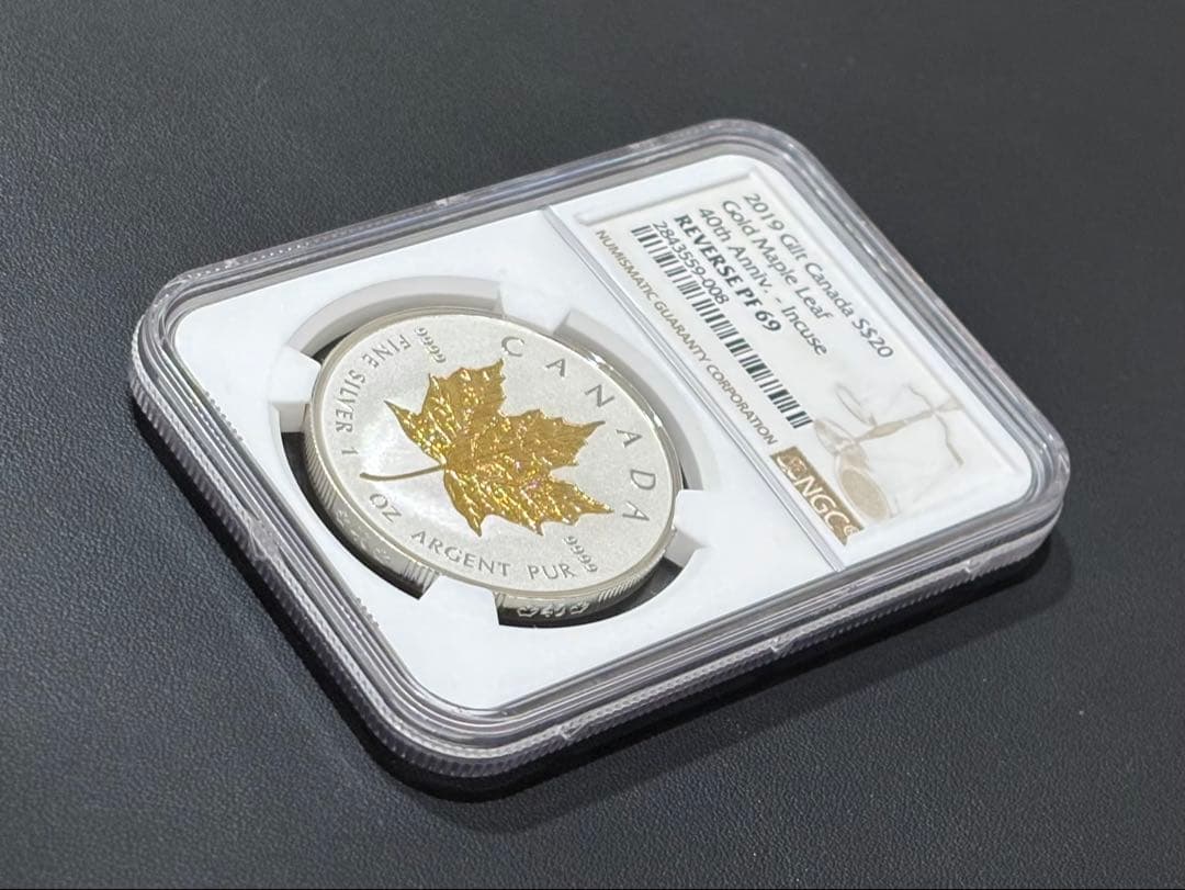 か*ず様 メイプルリーフ金貨発行40周年 20ドル銀貨 1oz