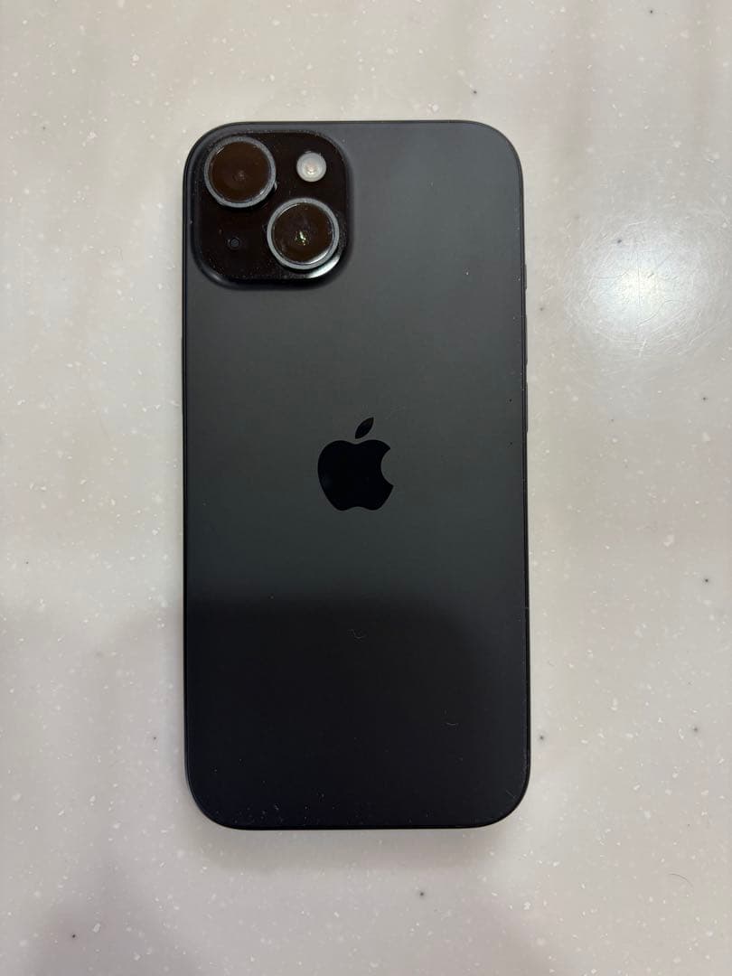 【極美品】Apple iPhone 15 128GB ブラック