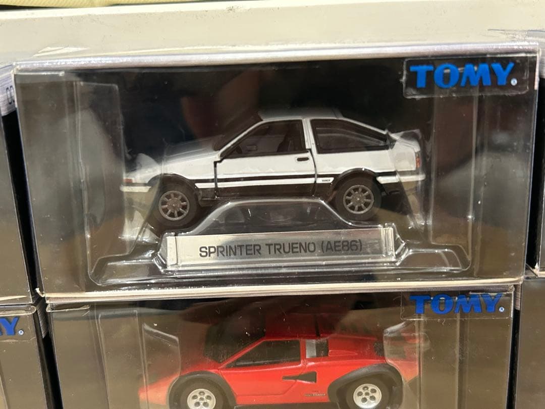 トミカリミテッド