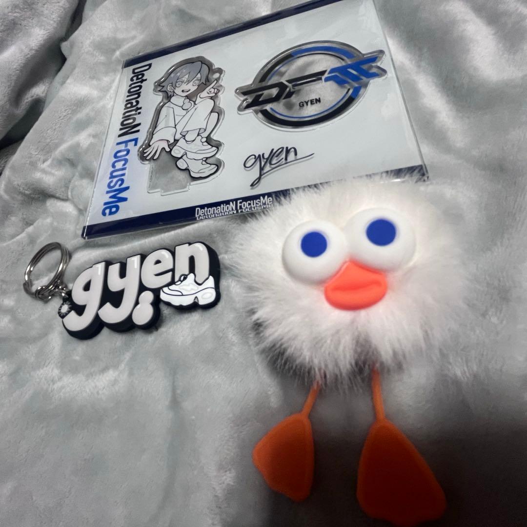 DFM gyen サイン入り　アクスタ　ラバーキーホルダー