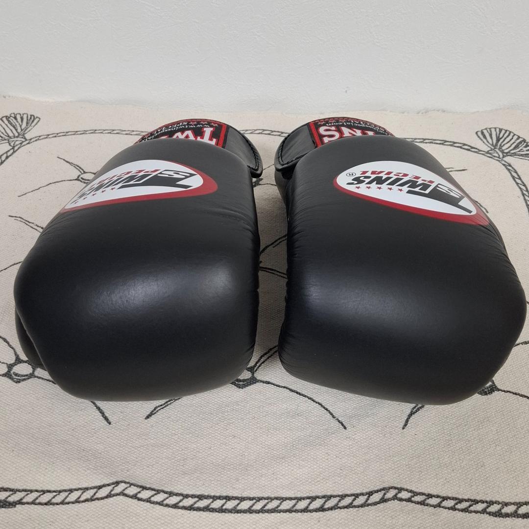 【美品】TWINS SPECIAL ボクシンググローブ 8oz