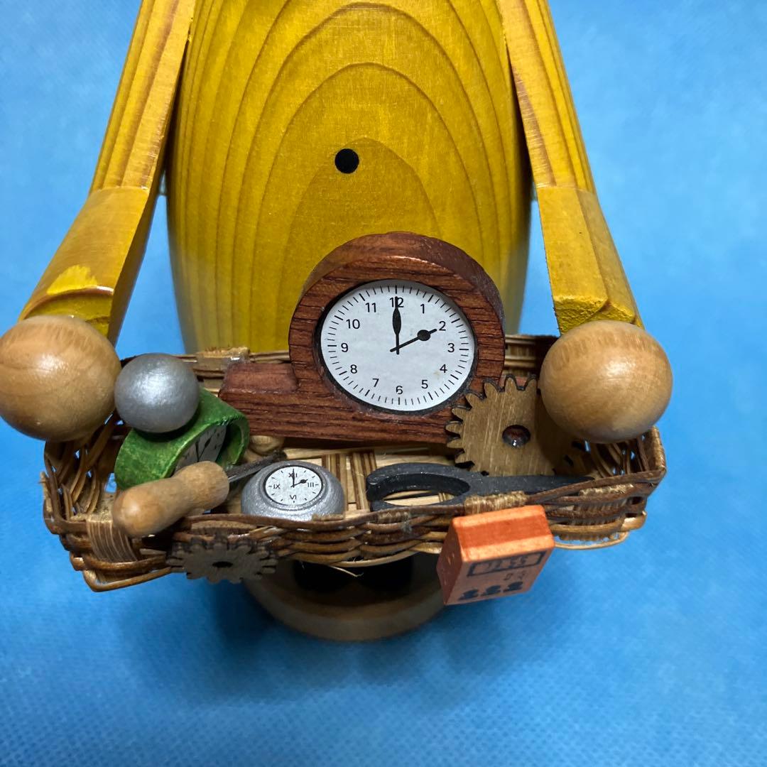 ドイツ クーネルト社 木製煙出し人形 ミニチュア時計バスケット付き