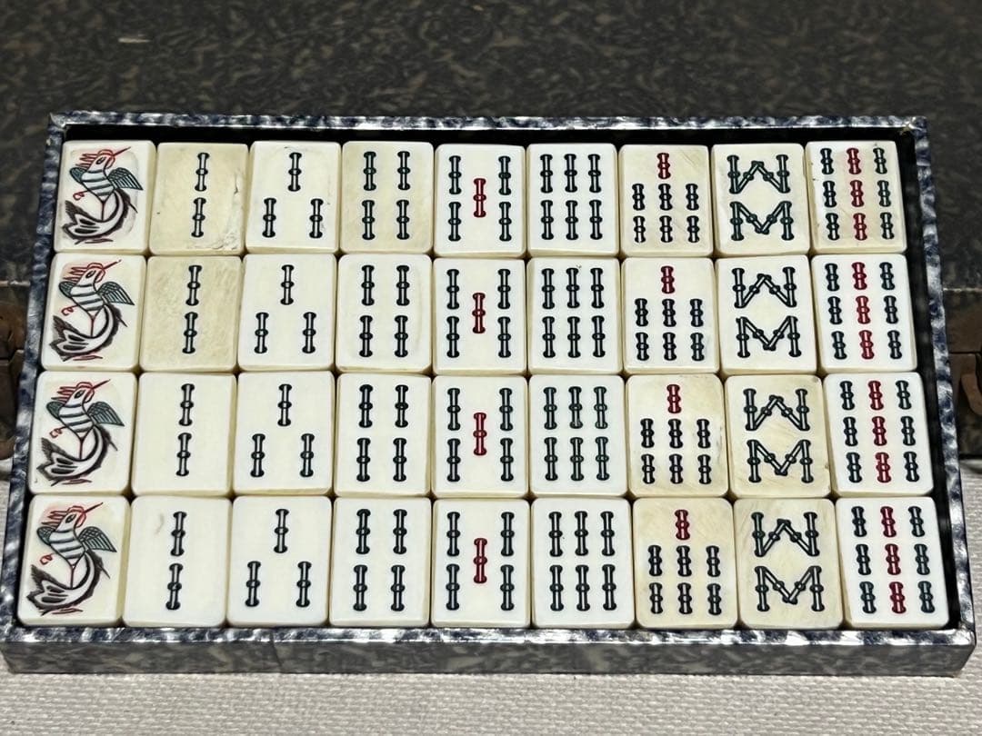 麻雀牌　背竹牌