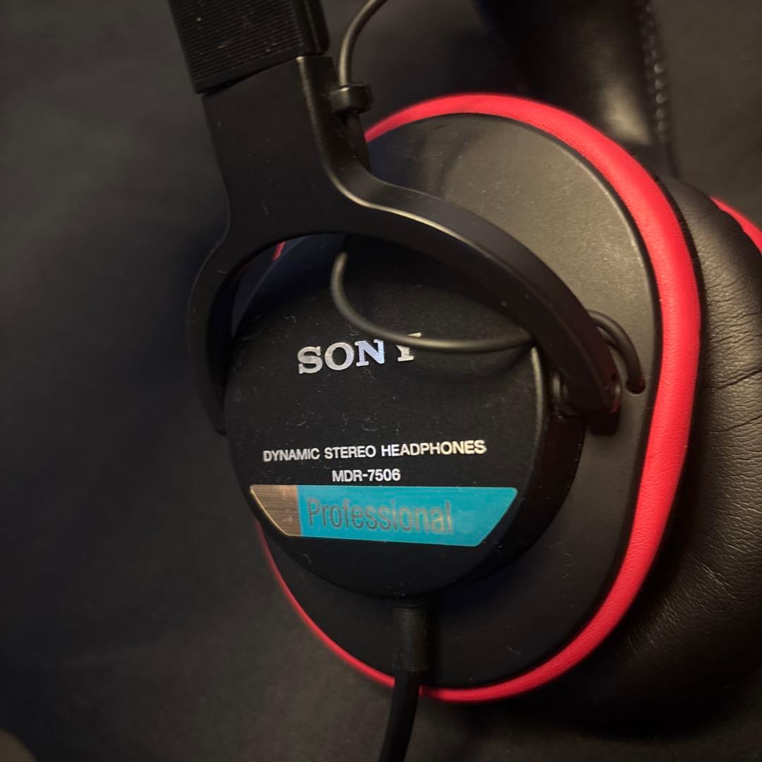 SONY MDR-7506 有線ヘッドホン　替パット付き
