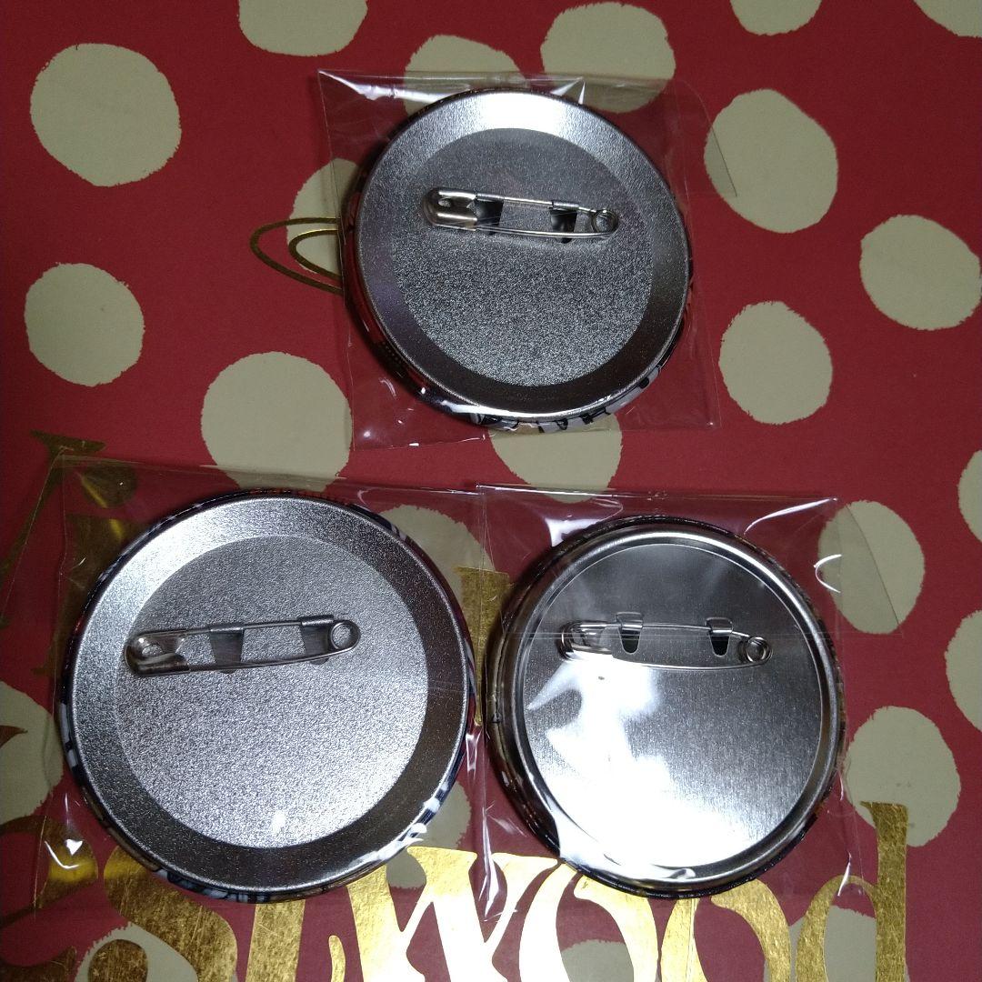 文豪ストレイドッグス　アクリルスタンド　缶バッチ　太宰治　中原中也