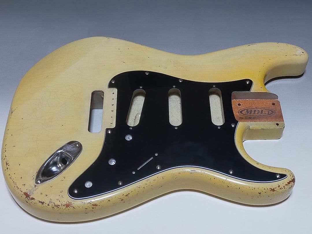 フェンダージャパンネック/マホガニー2Pレリックボディ