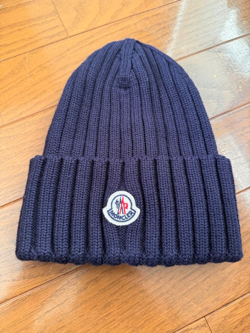モンクレールニット帽ネイビー