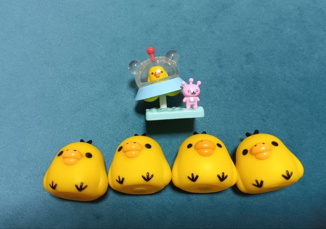 キイロイトリ ぬいぐるみ缶バッジ 鈴 ストラップ 他26点セット 匿名配送