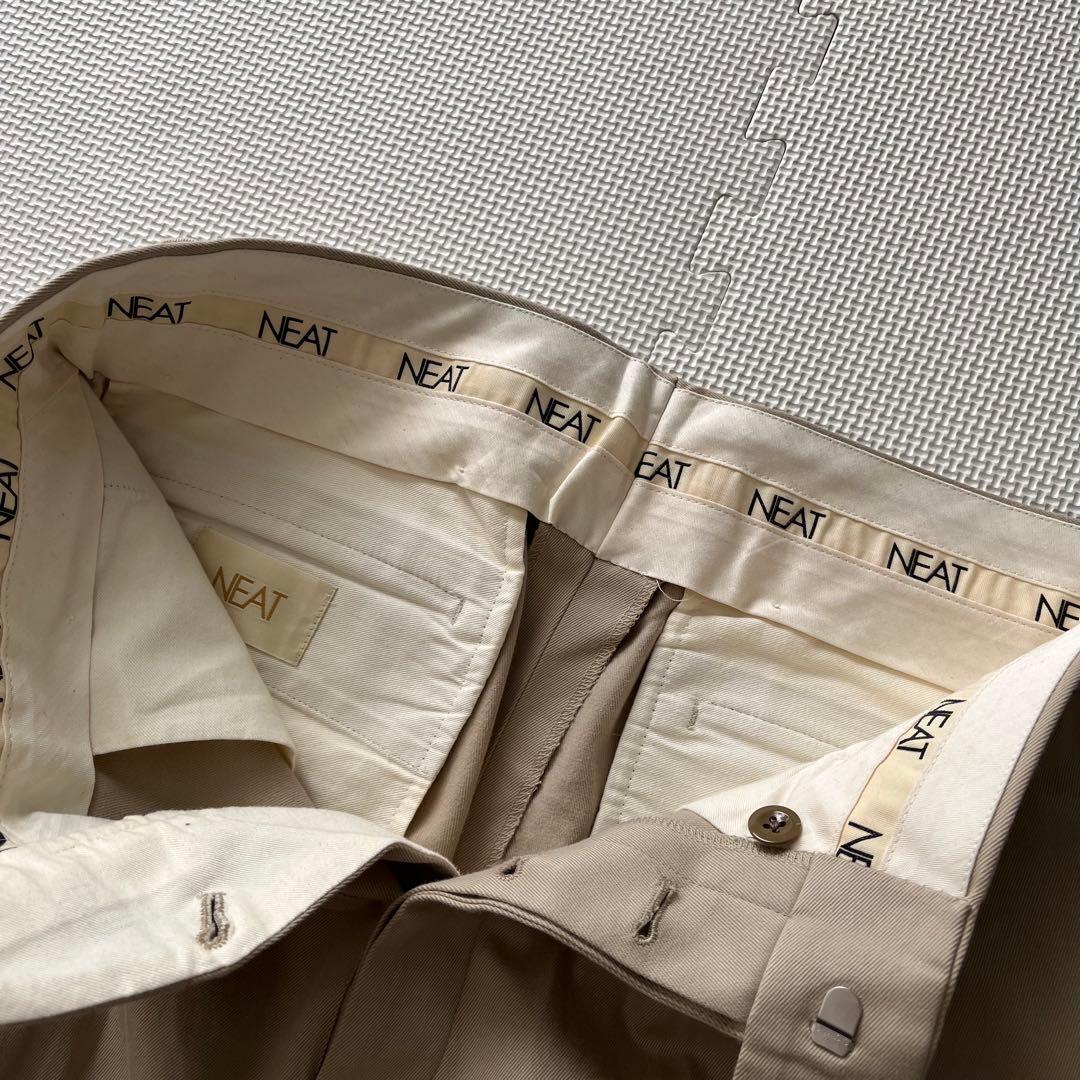 美品 NEAT 2タック テーパード チノパン ベージュ 46 スラックス