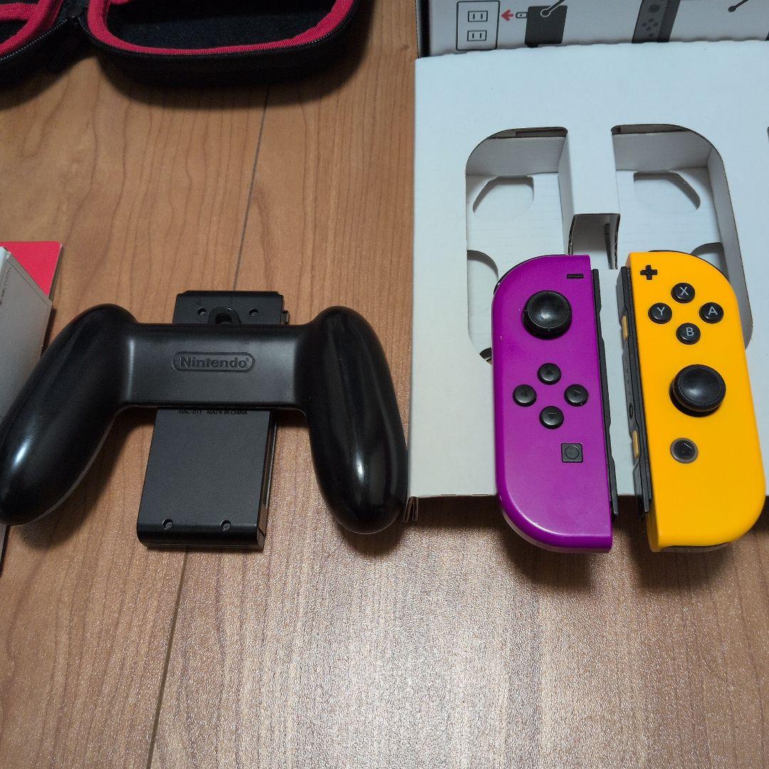 Nintendo Switch 本体 紫/黄色 Joy-Con 付属