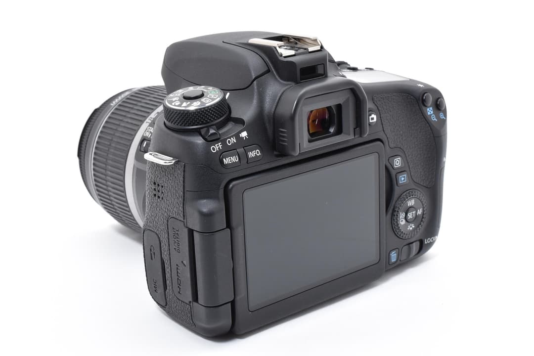 未使用に近い Canon EOS 8000D レンズキット #9468