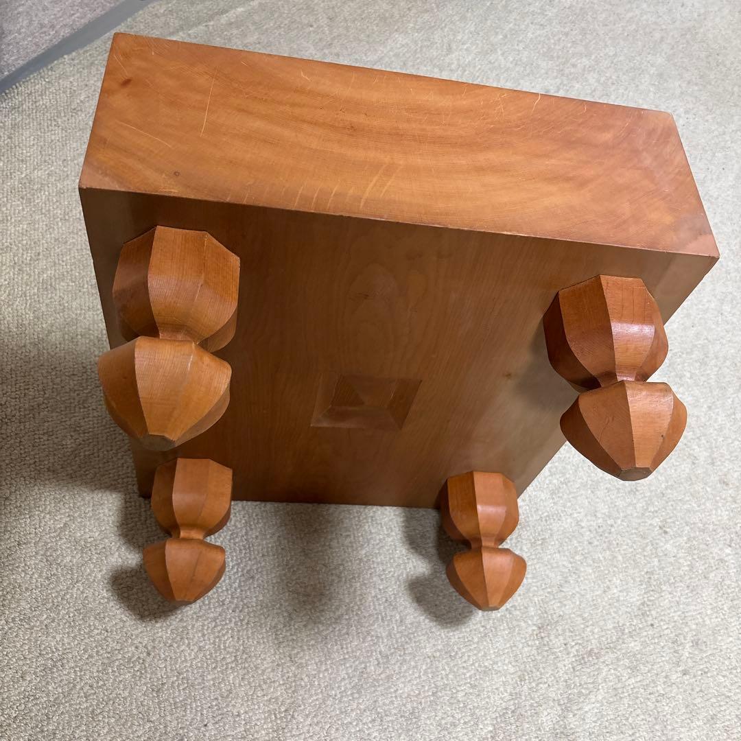 美品　本榧製囲碁盤、脚付き　ヘソ付き、碁石那智黒、蛤