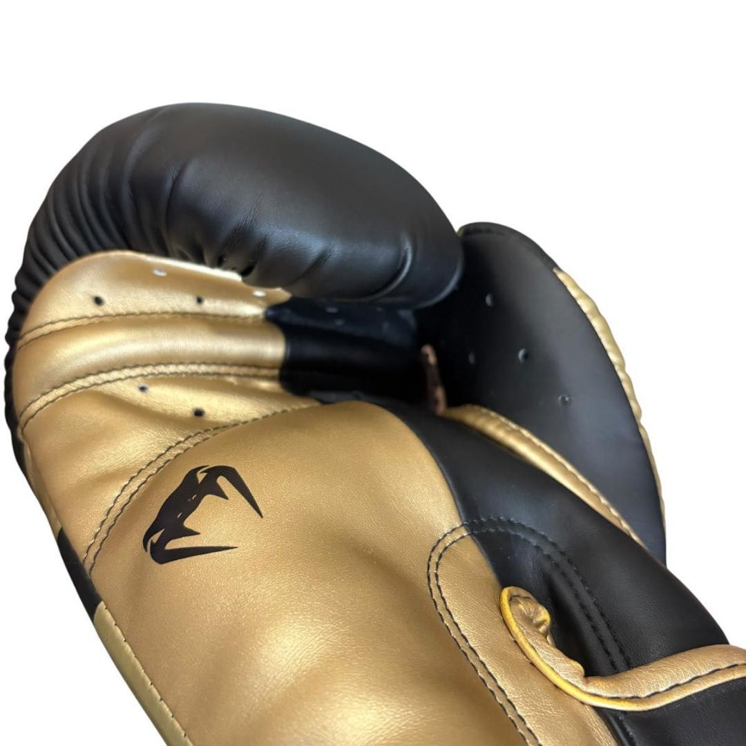 ヴェノム　ボクシンググローブ 16oz ブラック×ゴールド