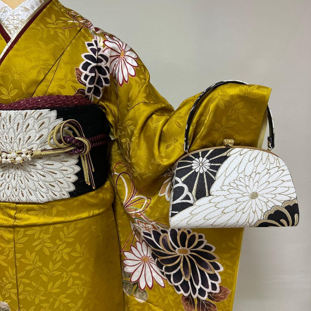 からし色　シックな菊の柄の振袖フルセット