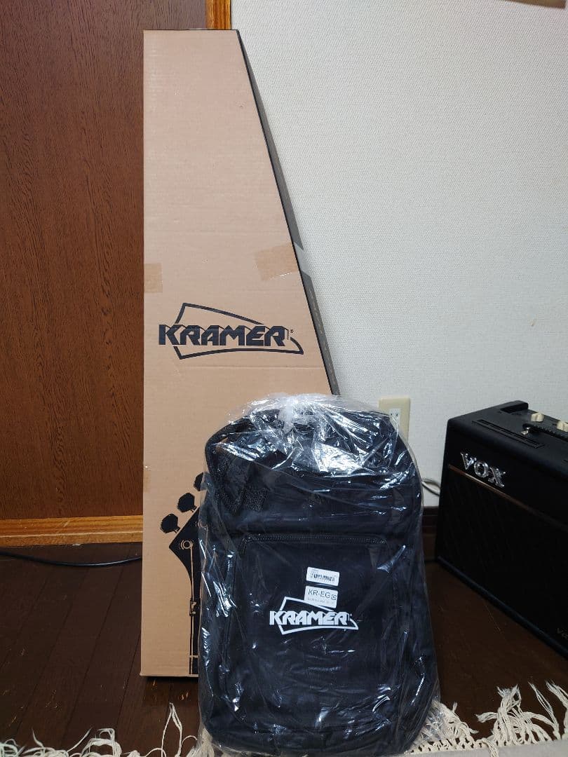 KRAMER Assault 220（ホワイト）