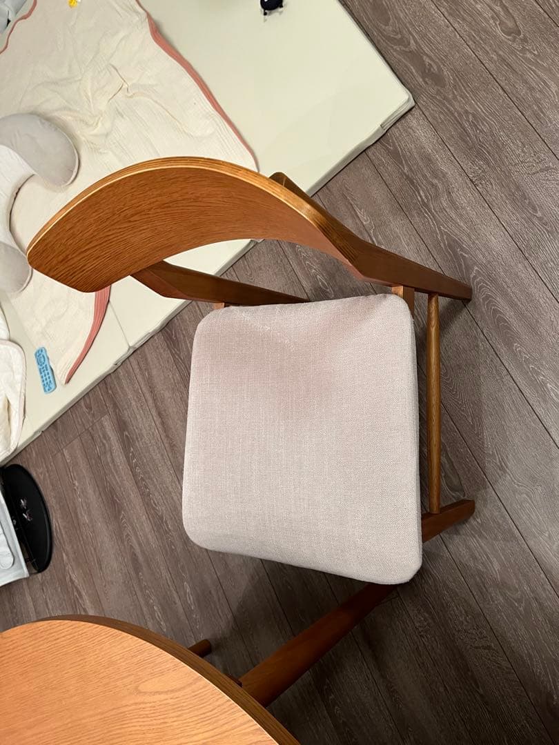 【シャンさん専用】KIRPラウンドダイニングテーブル 1000KIRPチェア2脚