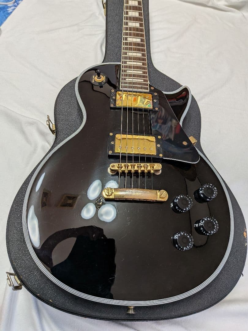 ハードケース付き　レスポールカスタムモデル