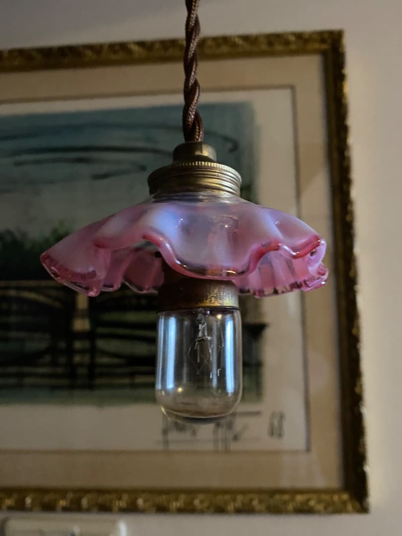 フランス　アンティーク　ピンクのオパリン　小さなガラス灯　アトリエランプ