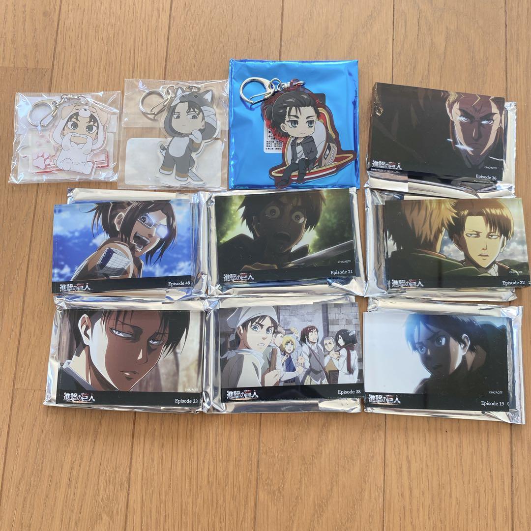 進撃の巨人　アクリルブロック　リヴァイ エレン　エルヴィン　ハンジ　カップイン