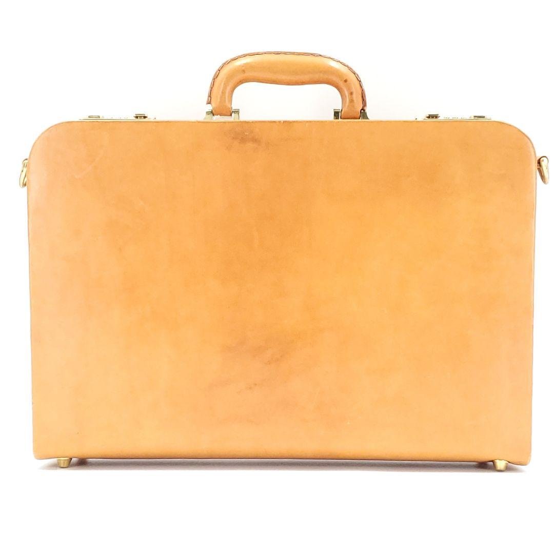 ヌメ革◆福岡 LEAVES◆牛本革レザートランク鍵付きショルダー付き 1066