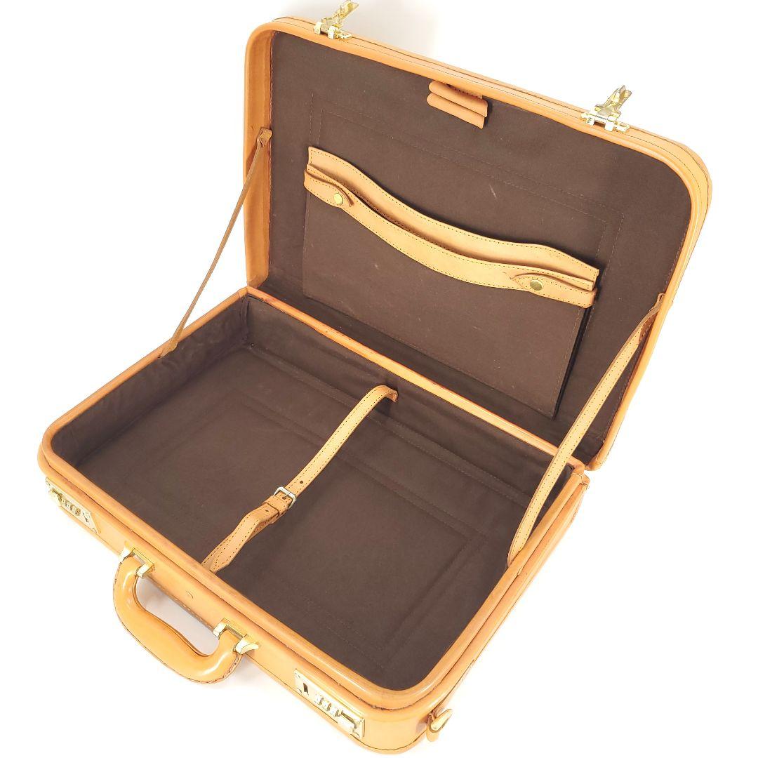 ヌメ革◆福岡 LEAVES◆牛本革レザートランク鍵付きショルダー付き 1066