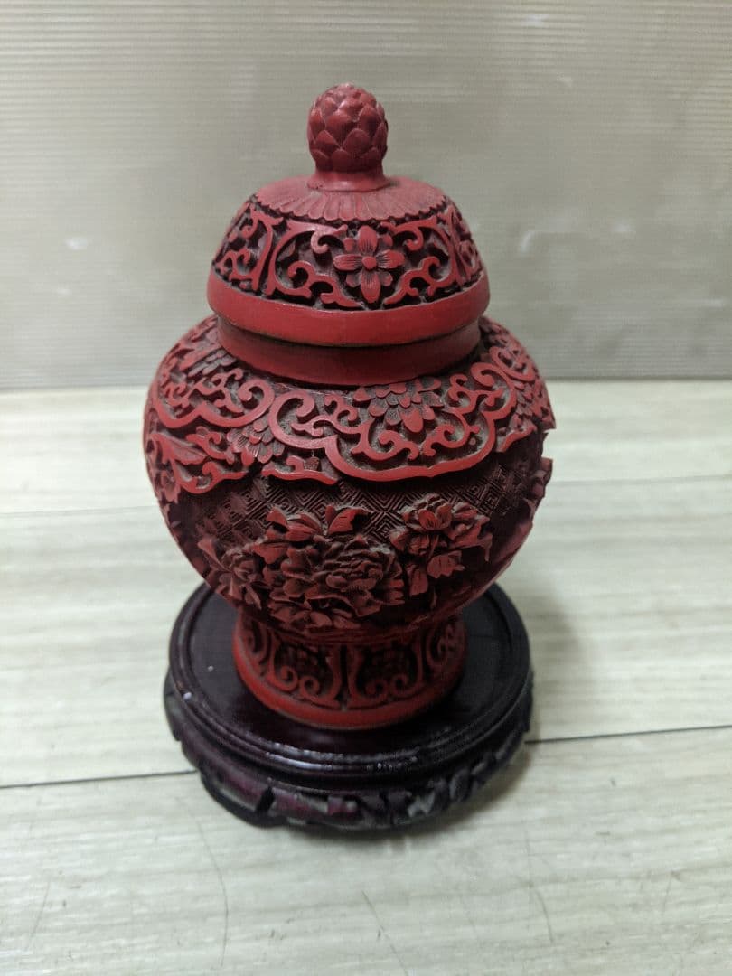 唐物 山水花草彫り 堆朱 茶入れ 唐木台付 彫漆 漆器 茶道具