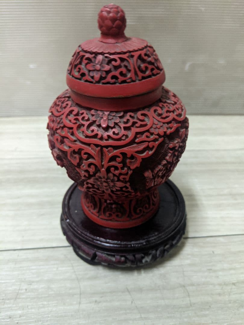 唐物 山水花草彫り 堆朱 茶入れ 唐木台付 彫漆 漆器 茶道具