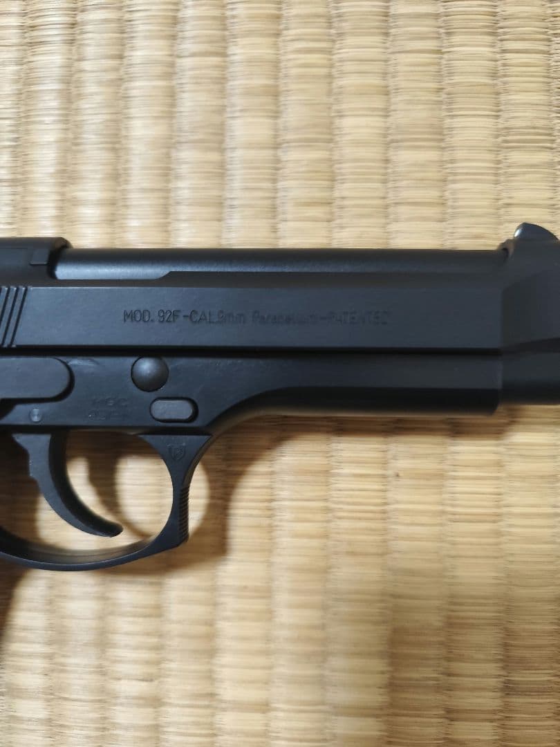 MGC製　ベレッタ 92F ガスガン ブラック　固定スライド