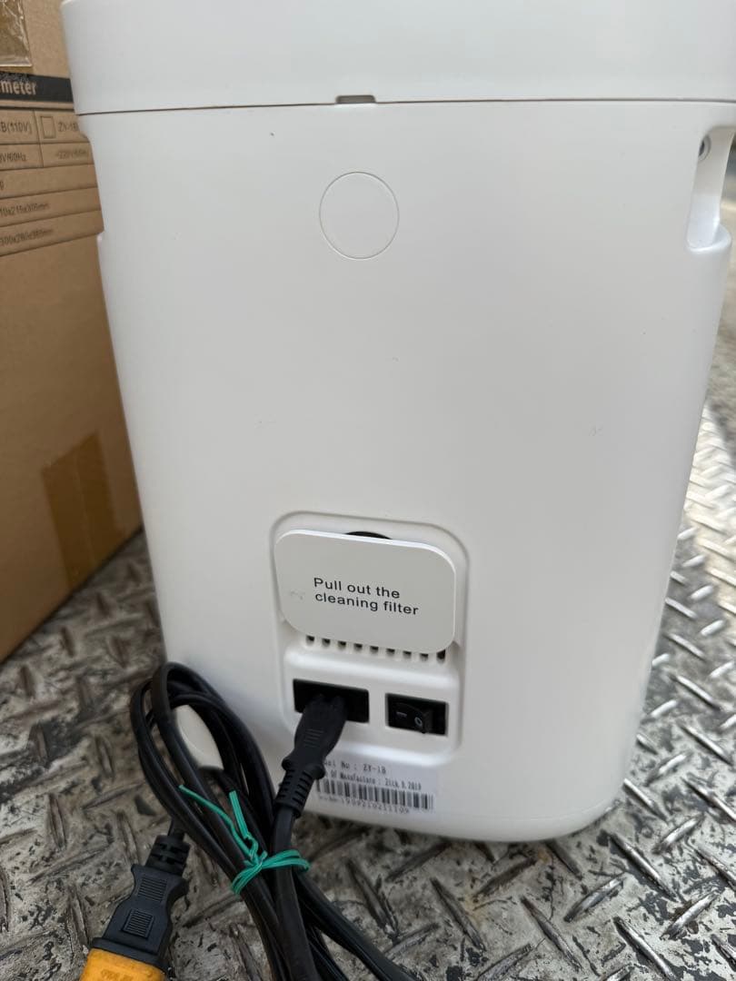 美品finron 4時間のみ使用！酸素発生器　ZY-1Bリモコン付