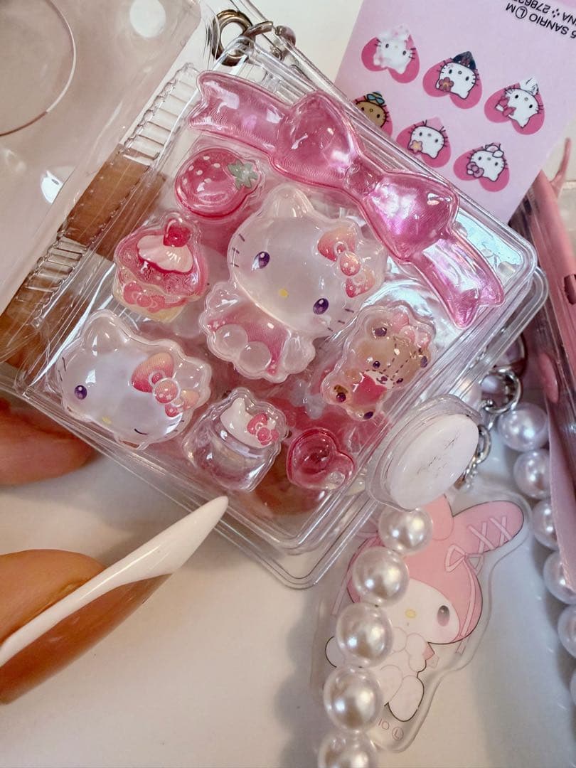 マイメロディ ハローキティ シール帳完成品♡