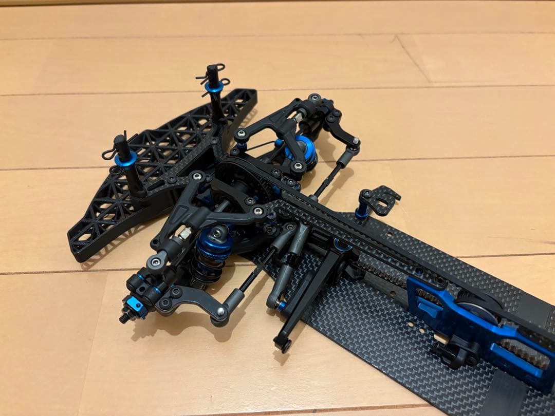 【値下げ】ASSOCIATED アソシ TC8 オプション、スペアパーツ付き