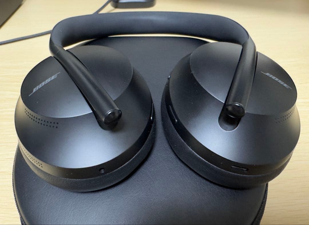 ヘッドホン Bose noise cancelling headphones 700