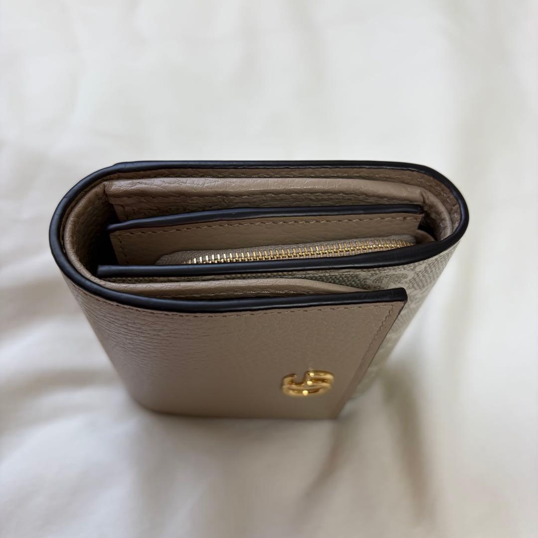 【美品】GUCCI 二つ折り財布