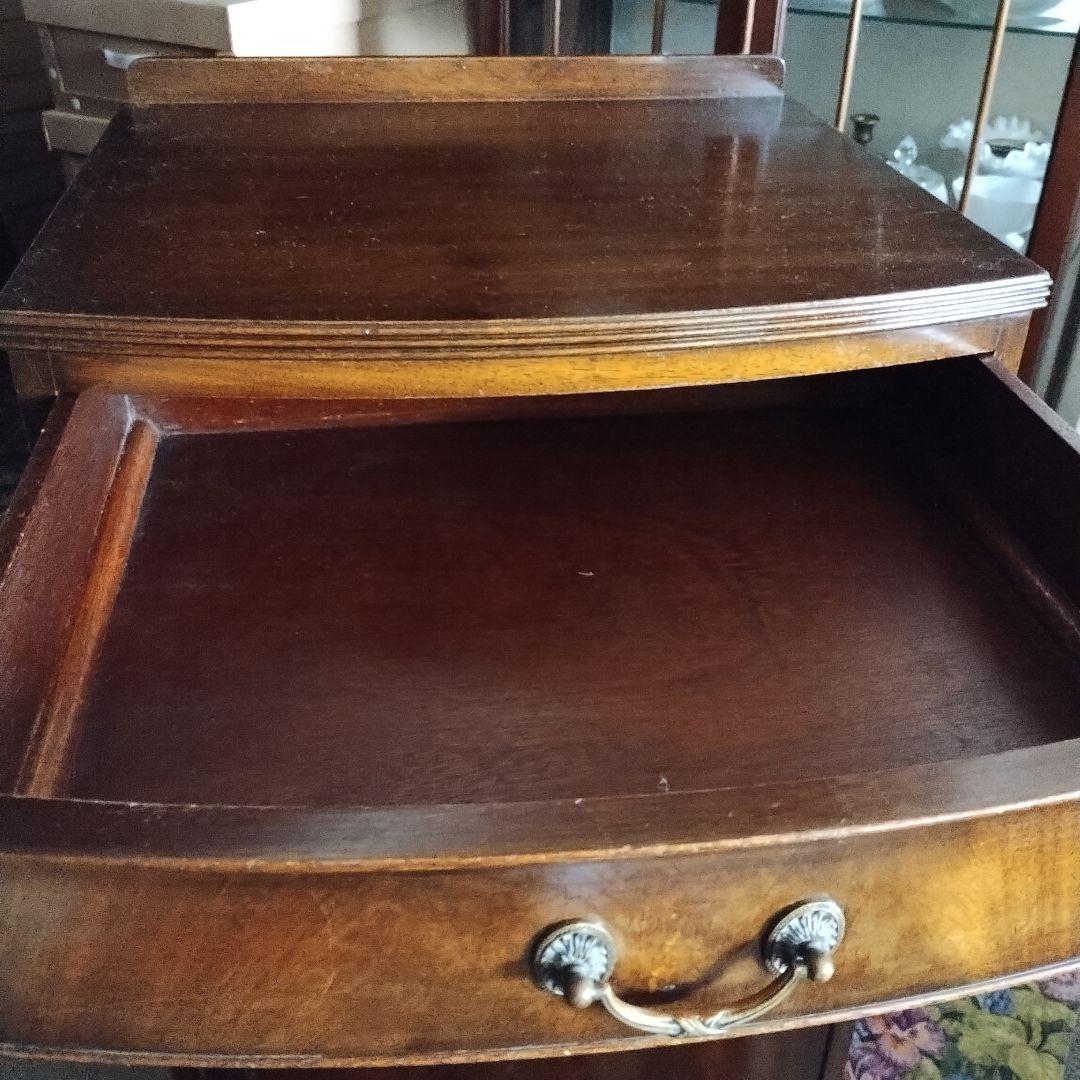 アンティーク　サイドキャビネット