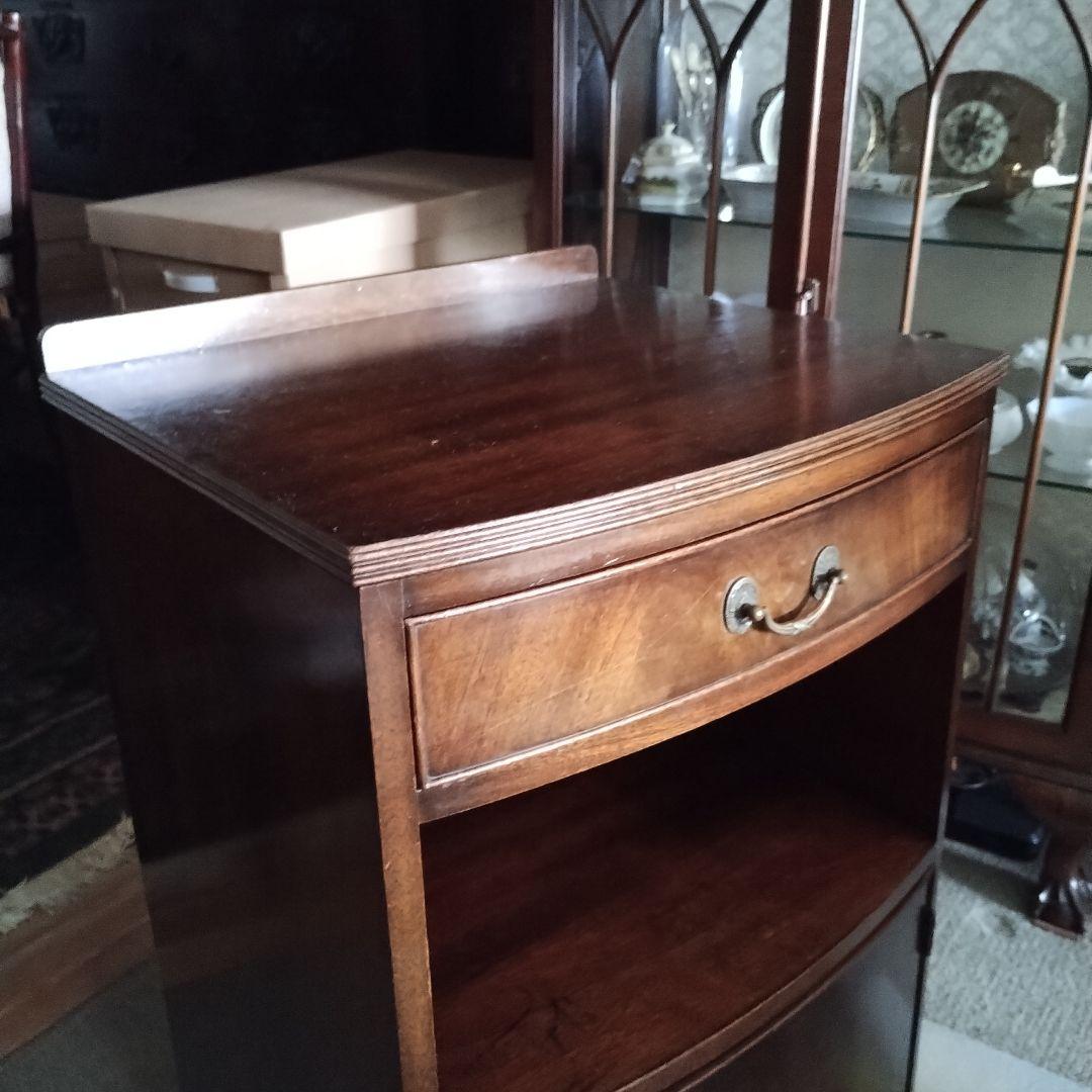 アンティーク　サイドキャビネット