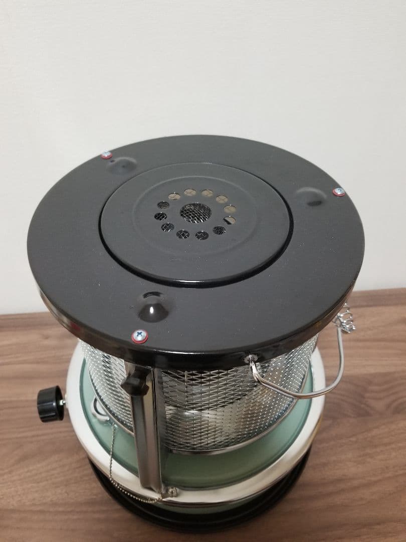 ストーブヒーター 緑色 メッシュカバー付き