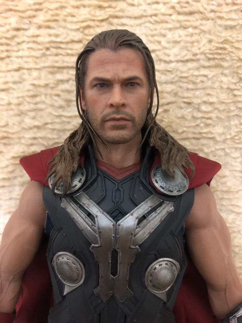 HOTTOYS マイティ・ソー 1/6 フィギュア ホットトイズ　アベンジャーズ