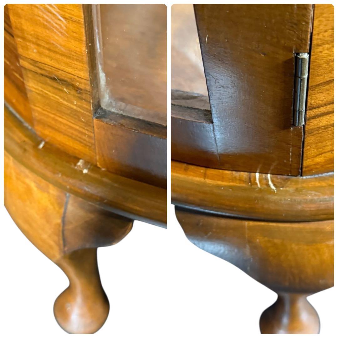 HR839 【英国アンティーク】ハーフムーン　キュリオケース　３面彩光　鍵付き