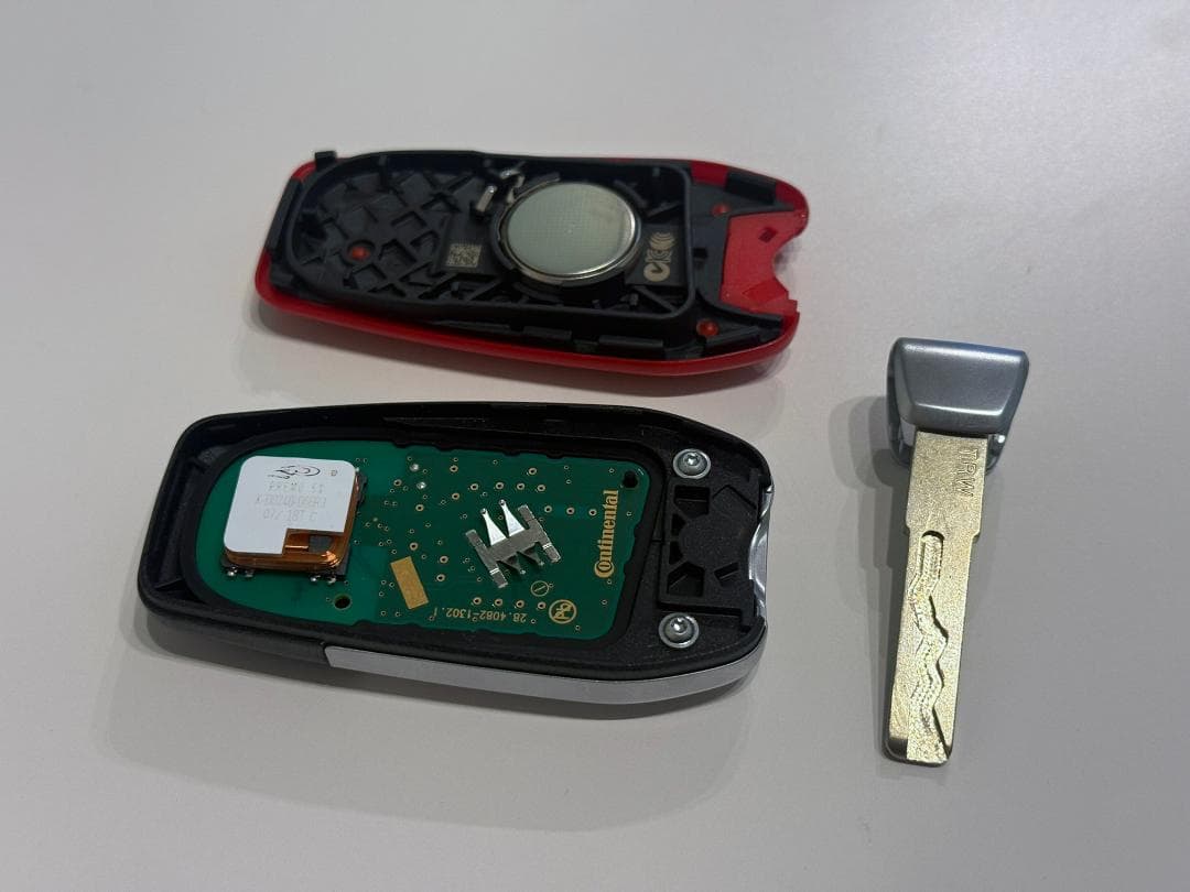 （本物）フェラーリ 488 F8 812 純正 スマートキー